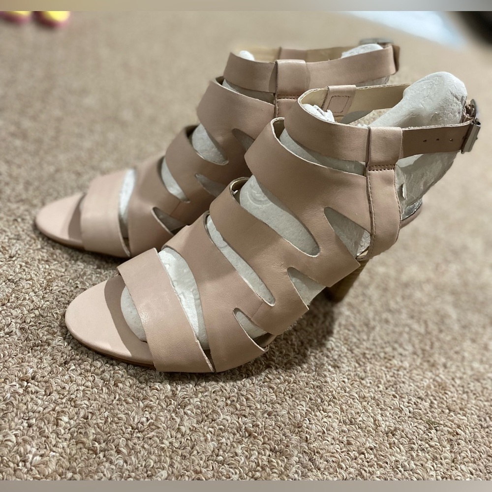 Vince Camuto Sandals - Picture 2 of 8